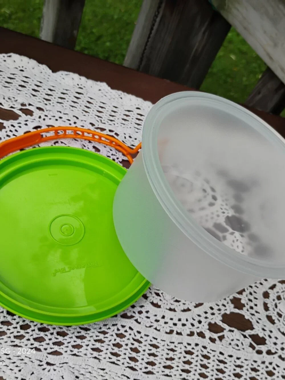 Tupperware Toys Cake Taker mini from play set base lid handle vintage 1980 - 90s